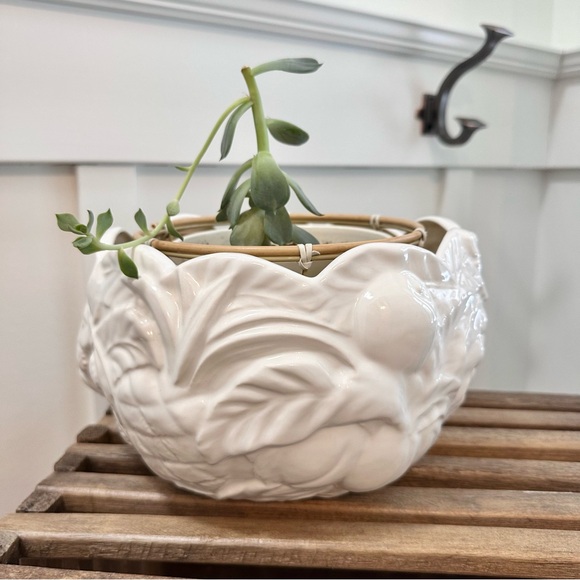 Other - Vintage Bone White Embossed Fruit Bowl Scalloped Edges Dining Storage Planter